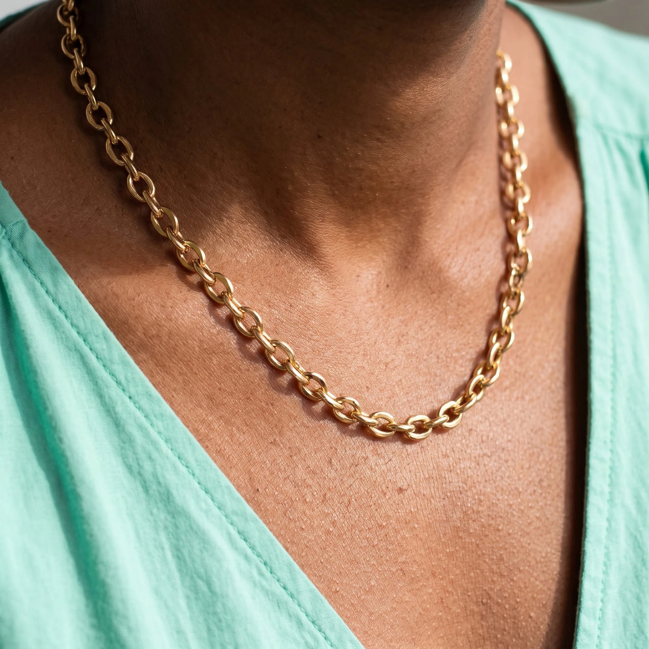 Chain necklace — close-up of the details, gold | SKU: lachaine