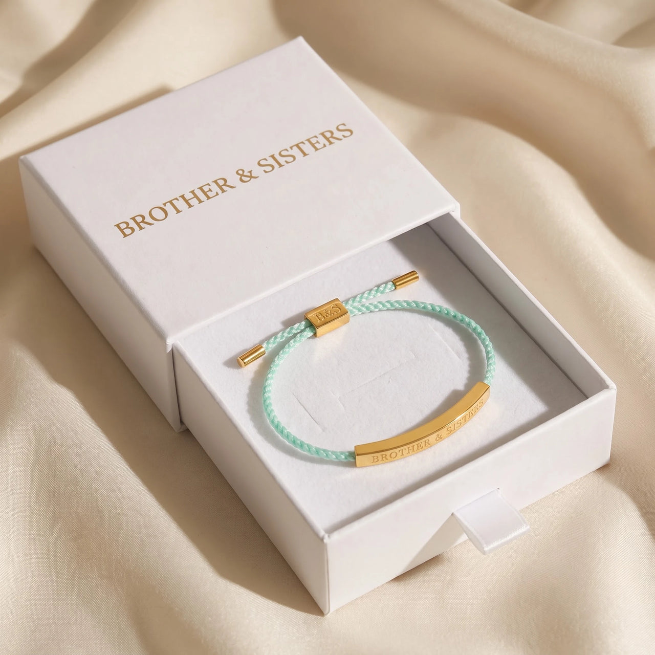 Cord bracelet — in the gift box, gold | SKU: lamenthe-g