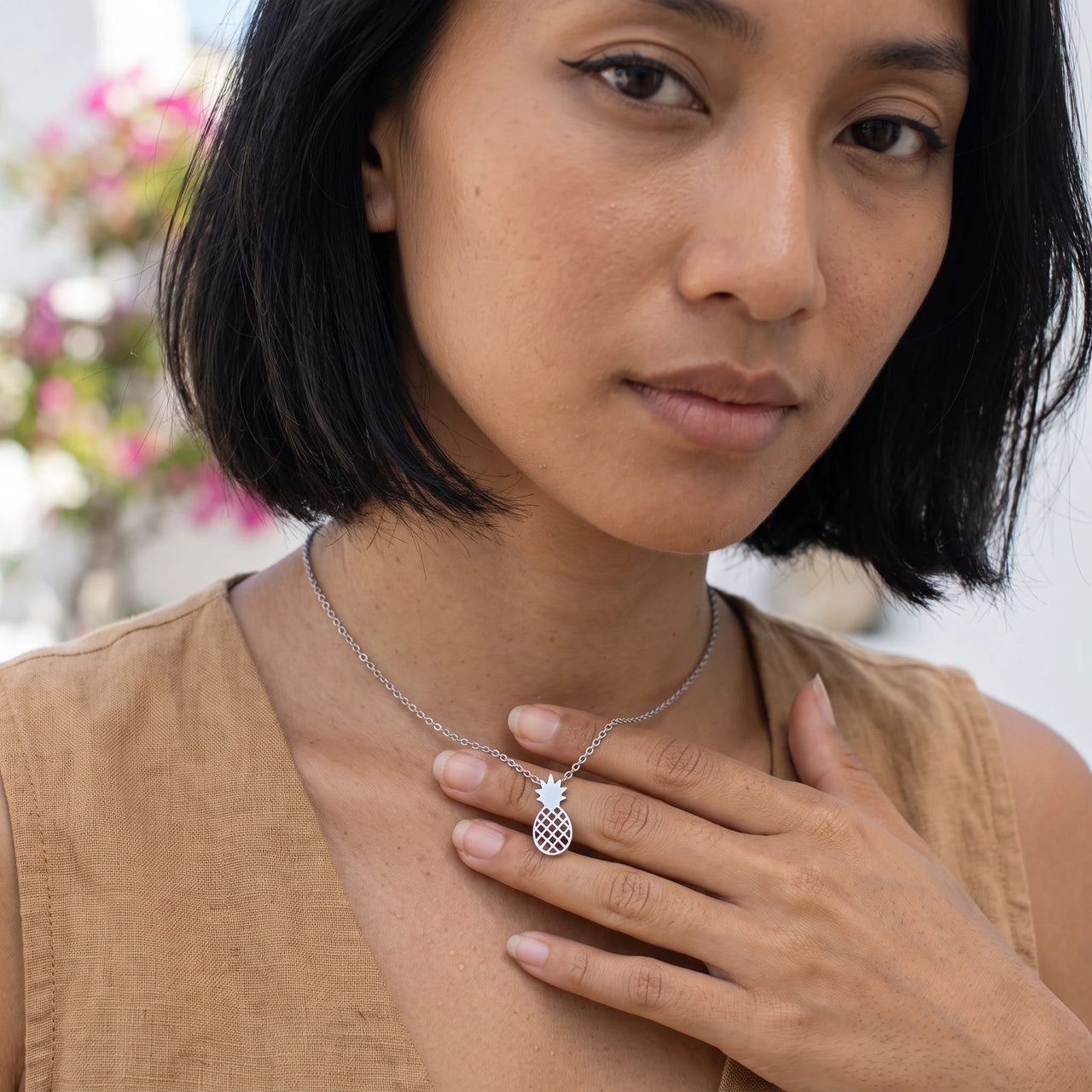 Beach necklace — worn, everyday gesture, silver | SKU: 8050907-white-gold